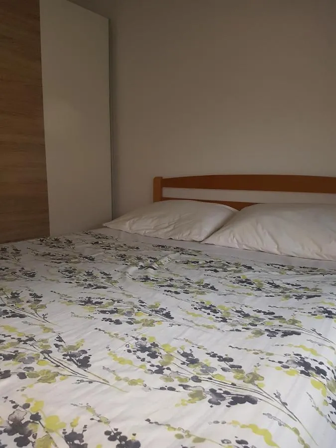 Apartmani Mira Tresk Otok Vir Apartament
