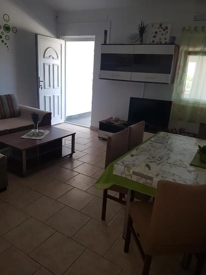 Apartmani Mira Tresk Otok Vir Apartament