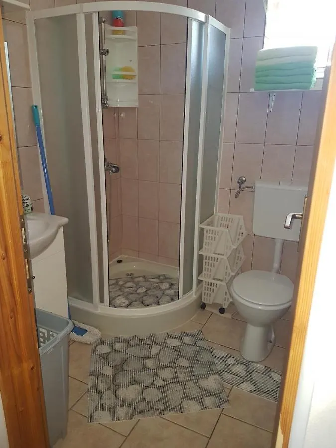 Apartmani Mira Tresk Otok Vir Apartament